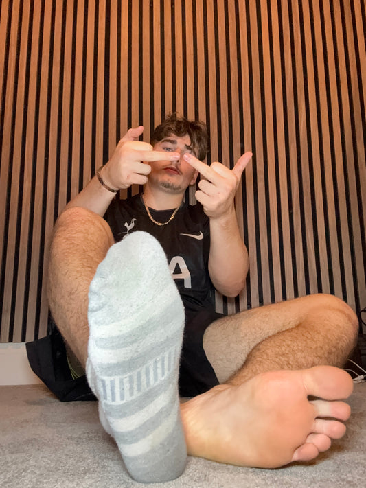 One single sock ( stinks)